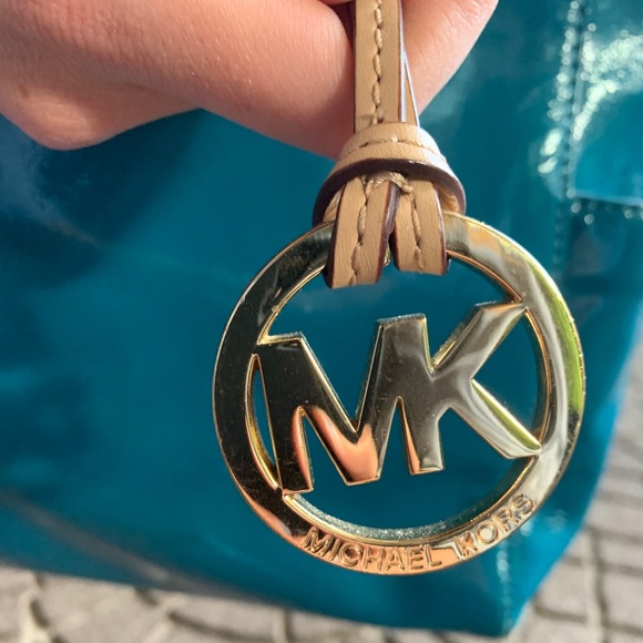 Michael Kors Baby Blue Leather Tote - Picture 6 of 7